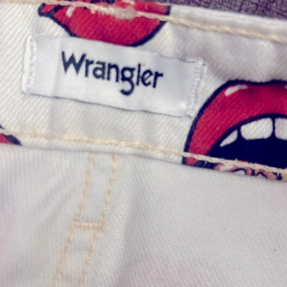 NWT Wrangler Barrel 652 Trouser Jeans Read My Lips Rolling Stones - Picture 13 of 13